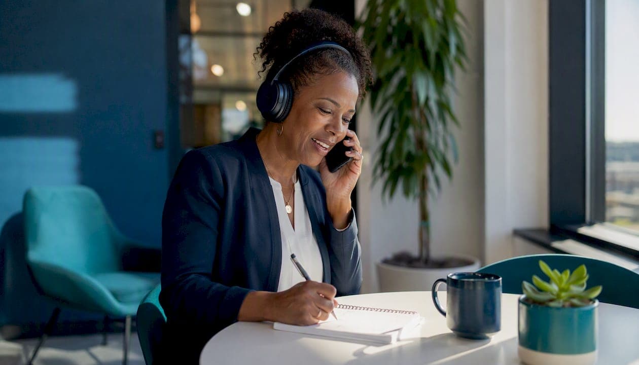 Business Voicemail Greetings: Scripts for Every Scenario